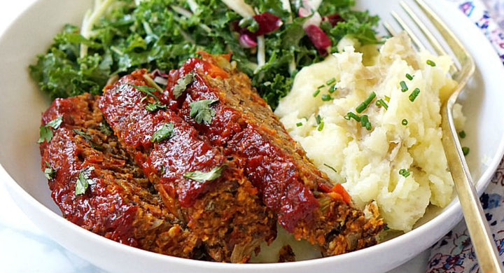 The Ultimate Vegan Thanksgiving Meal to Convert Your Carnivorous Family This Year